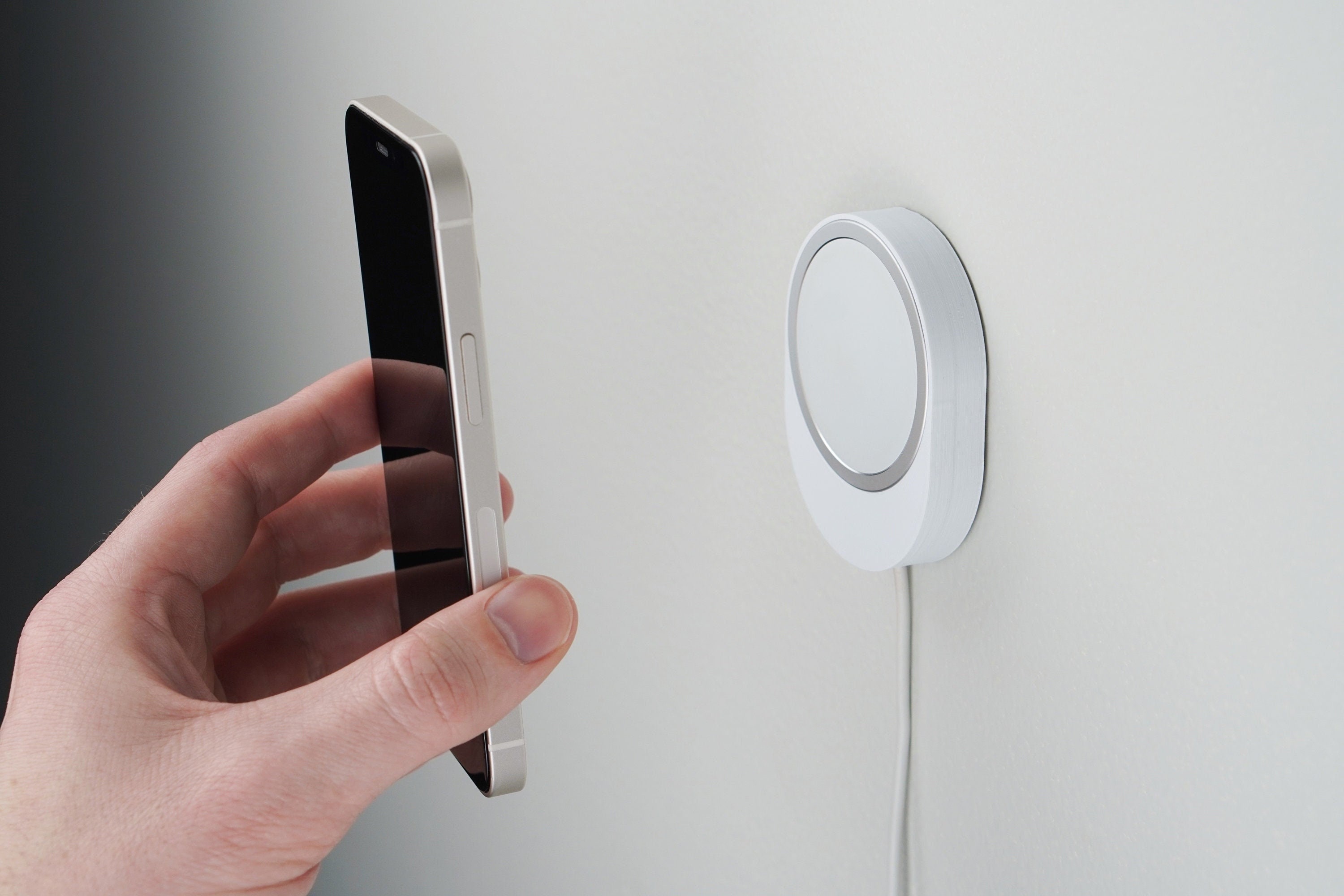 MS2 Wall Mounted Magsafe Dock With Quick Release UK