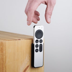 RM2 - Dock for Apple TV Remote