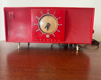 Vintage 60’s Emerson Clock AM Radio