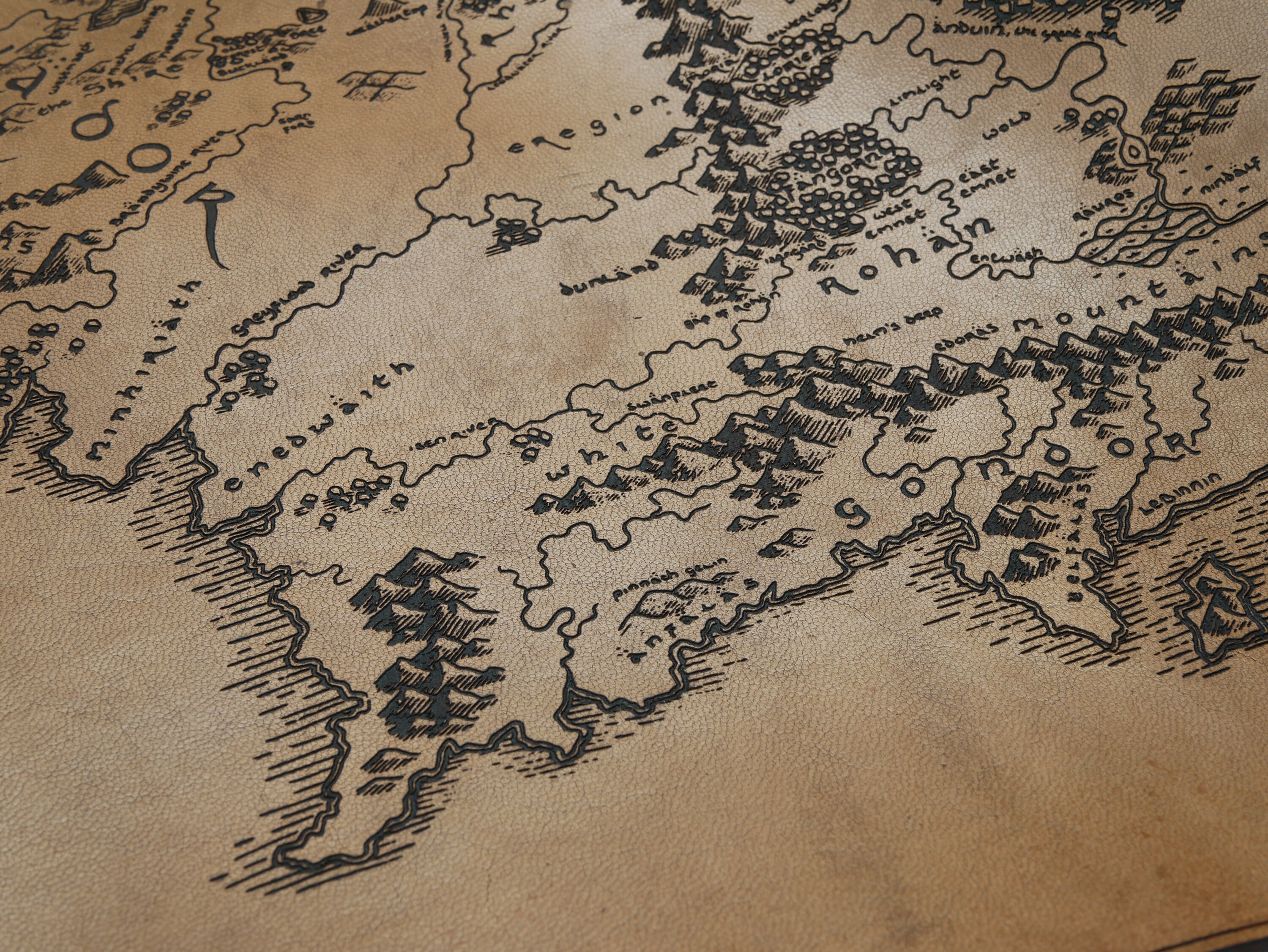 Carte Terre Du Milieu en Cuir A4