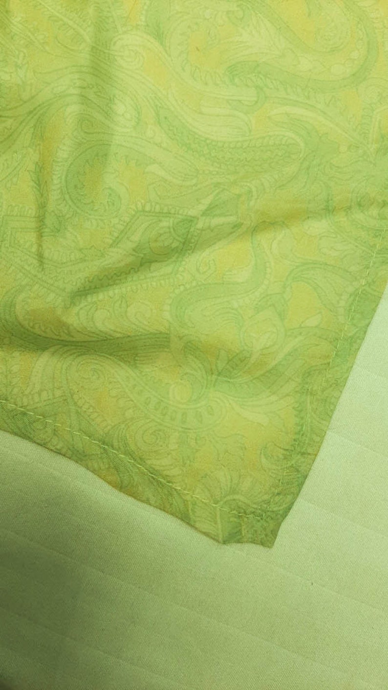 Écharpe pure soie, tissu doux, tissu pour emballage cadeau, collage, techniques mixtes, travaux manuels de couture, sari sari recyclé vintage, écharpes mouchoirs SSC1805 image 1