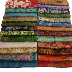 Lote enorme 100% seda pura Vintage Sari restos de tela paquete de chatarra Quilting Journal Project por cantidad Silk Saree Square Cuts SL3 imagen 2