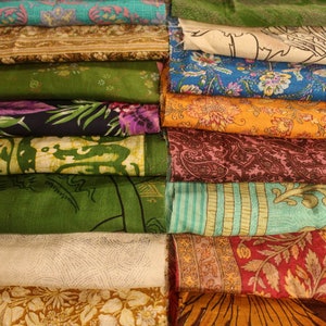 Enorme partij 100% pure zijde Vintage Sari stofresten schroot bundel quilten dagboek project door hoeveelheid zijde Saree Square Cuts SL3