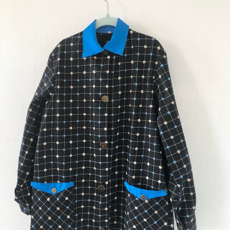 Robe vintage enfant des années 1960 / robe à fleurs noires bleues / blouse 10 ans / fabrication française / French vintage dress 60s image 4