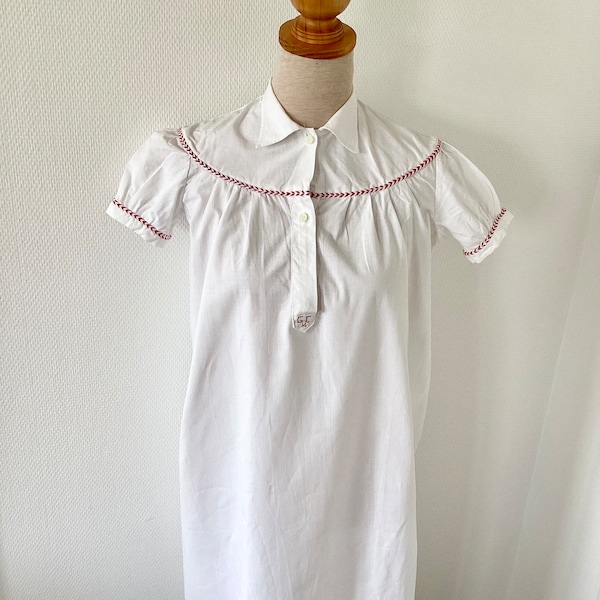 Chemise de nuit ancienne 1940 / liquettte vintage coton blanc brodé rouge / blouse ancienne blanche fait main / french antique blouse 1940’s