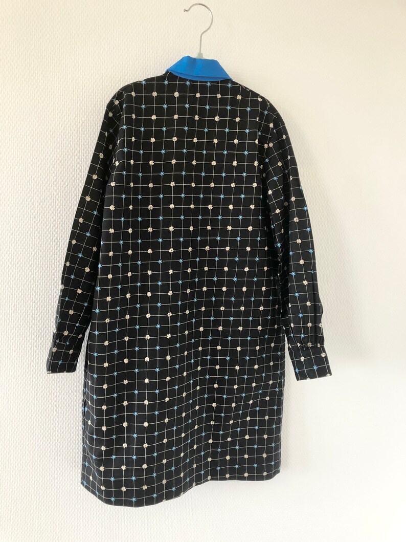 Robe vintage enfant des années 1960 / robe à fleurs noires bleues / blouse 10 ans / fabrication française / French vintage dress 60s image 9