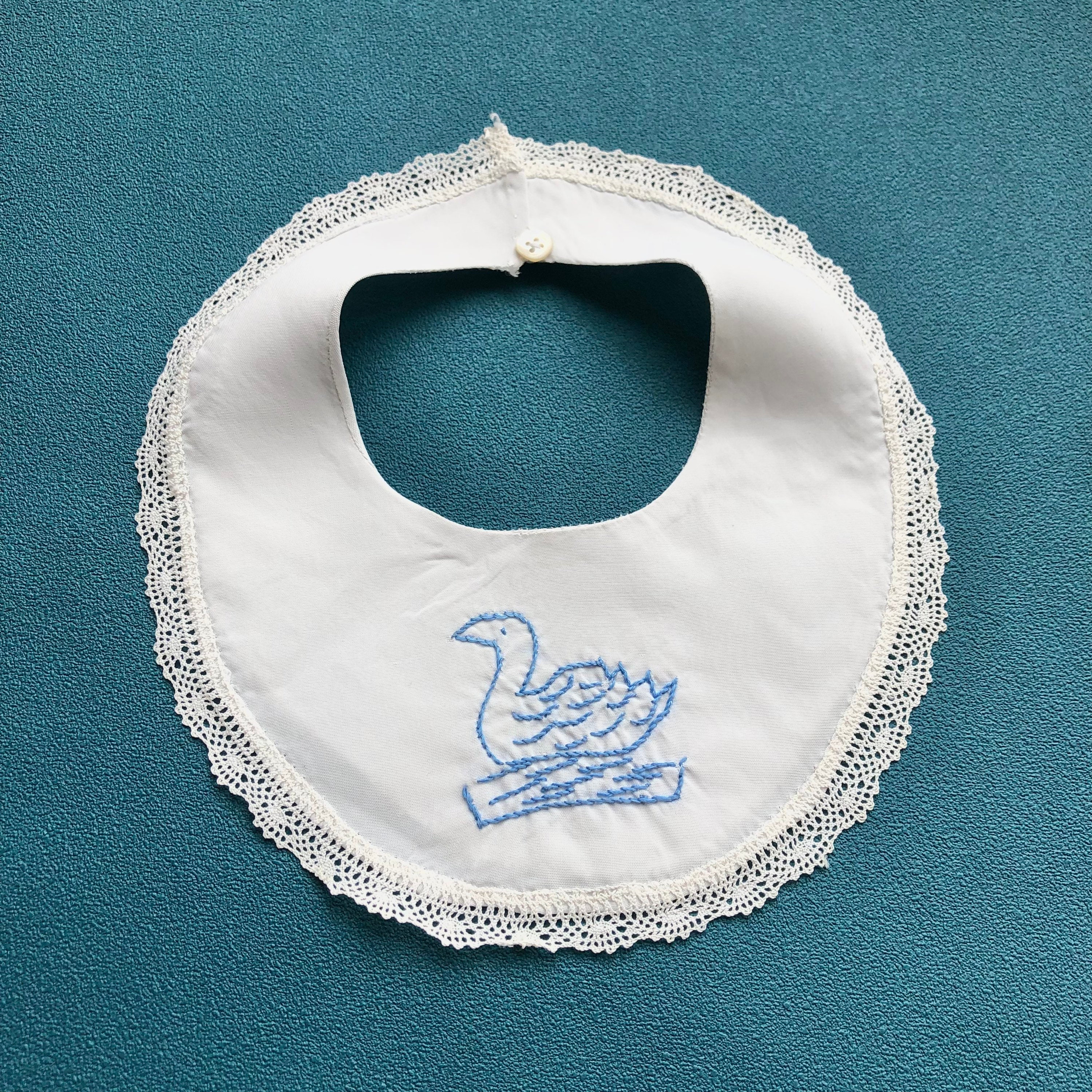 Bavoir Vintage Brodé et Dentelle 1940/Bavoir Blanc Ancien Linge de Maison Bébé French Bib 40's