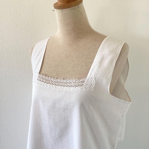 jolie chemise de nuit vintage très jolie dentelle taille 40