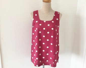 Vintage 1970s polka dot top / fuchsia pink cotton women's blouse with white polka dots / French manufacture / French vintage shirt 70's