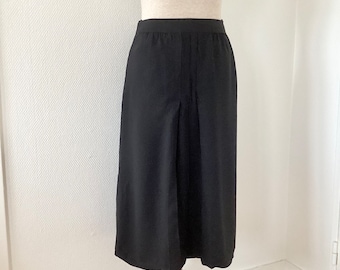 1970 vintage skirt / black midi skirt / black crepe long skirt / pleated skirt / sixties fashion / vintage french skirt 70's