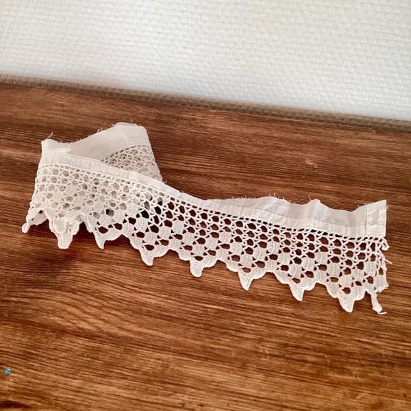 Lot de dentelle vintage 1940 / dentelle large ancienne en crochet coton blanc / 80 centimètres / garniture / french antique lace 40’s