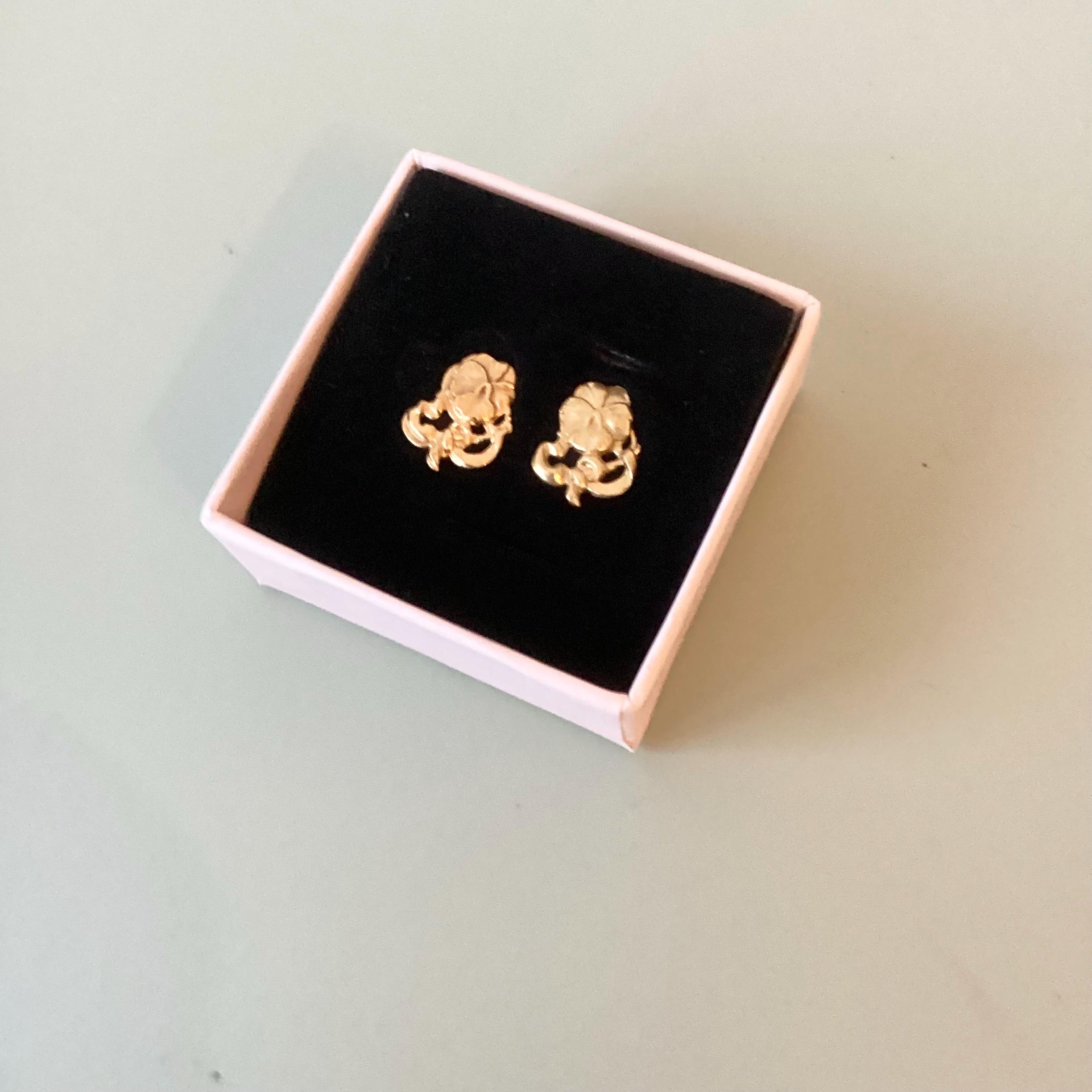 VENDU - Superbes boucles d'oreille vintages avec perles - Le Grenier de