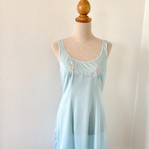 Koszula nocna vintage z lat 70. / niebieska koronkowa koszula nocna / francuska produkcja / bielizna vintage / francuska koszula nocna vintage z lat 70.