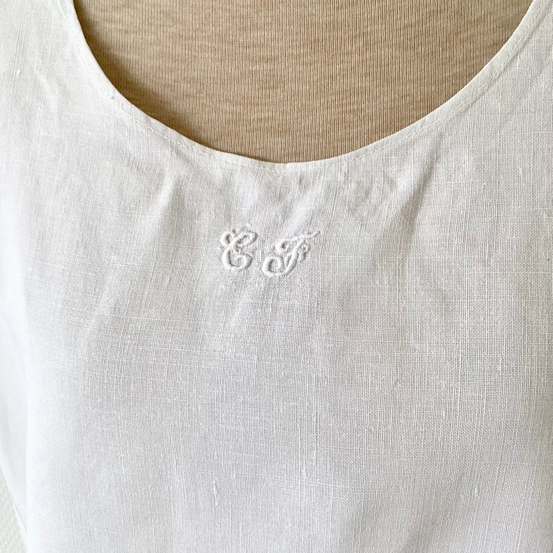 Old 1920 nightgown / white embroidered linen nightgown Letter CF / dress / old lingerie / French antique nightdress 20's image 4