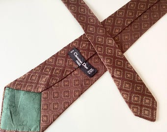 Vintage Christian Dior Seidenkrawatte, 1970er Jahre / braun mit grünem Muster / französische Fertigung / luxuriöse Handarbeit / französische Vintage-Krawatte aus den 70er Jahren