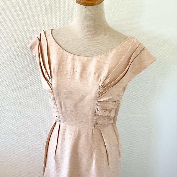 Robe en soie 1950 ancienne / robe en soie rose pastel / robe fourreau cérémonie / fait main / french antique nightdress 50’s