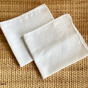2 old 1930 cotton napkins / damask embroidered white cotton tea towel / table linen / French vintage table napkin 30&#39;s