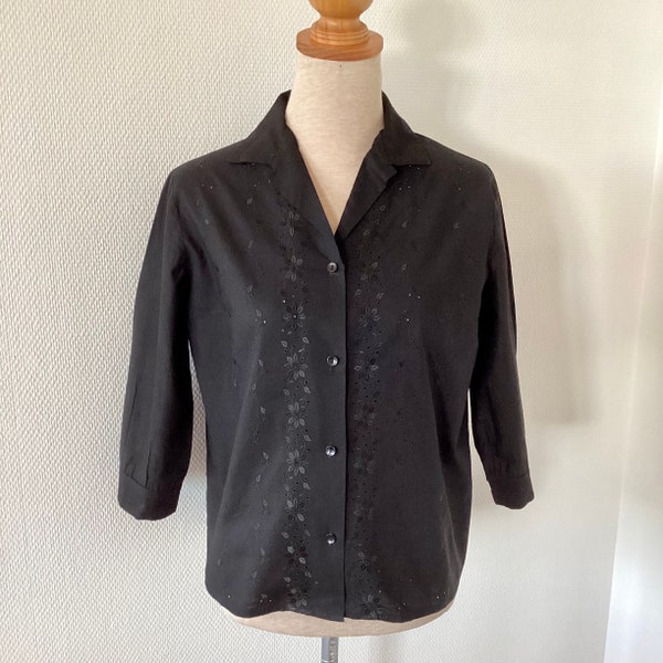 Chemise vintage 1970 dentelle / chemise coton noir brodé dentelle / manches 3/4 / fabrication française / french vintage shirt 70’s