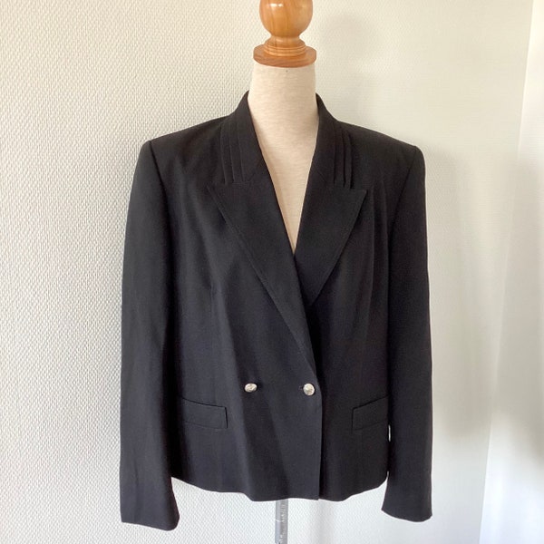 Chemisier vintage 1970 / veste large laine noire plissé / blazer court / costume femme / made in France / french vintage shirt 70’s