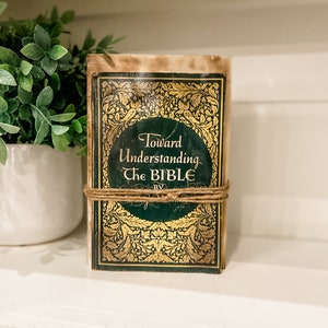 Decorative Books for your Shabby Chic Home Decor - Farmhouse Rustic Book Stack