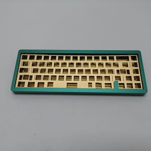 Custom 75 65% anodized aluminum cnc machining mechanical keyboard keytray Tenshi bakeneko keyboards case