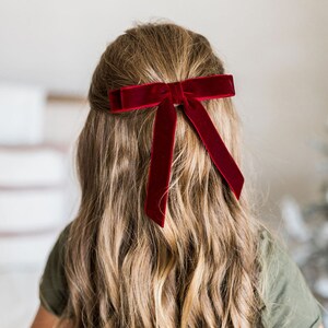 Pasador para el pelo con lazo de terciopelo granate