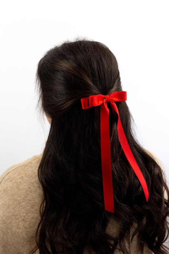 Matte Clip with Bow Matte Clip with Bow
