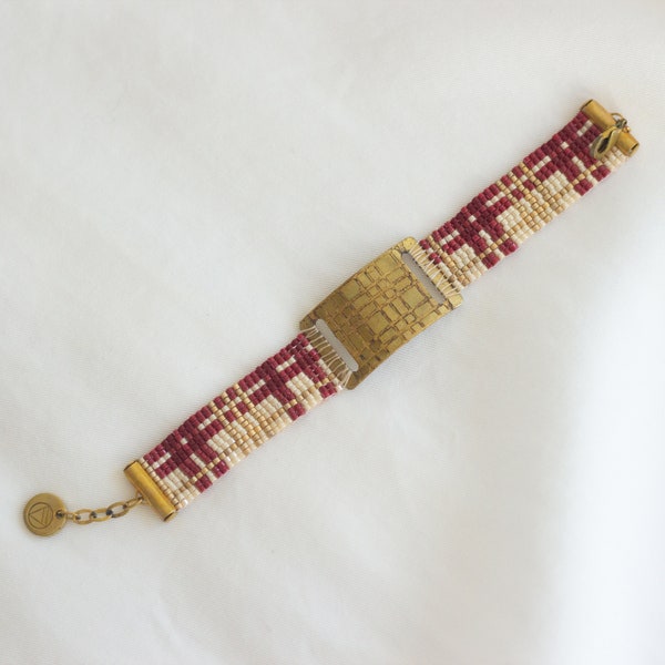 Handmade plaid miyuki beads bracelet with brass engraving. Plaid pattern