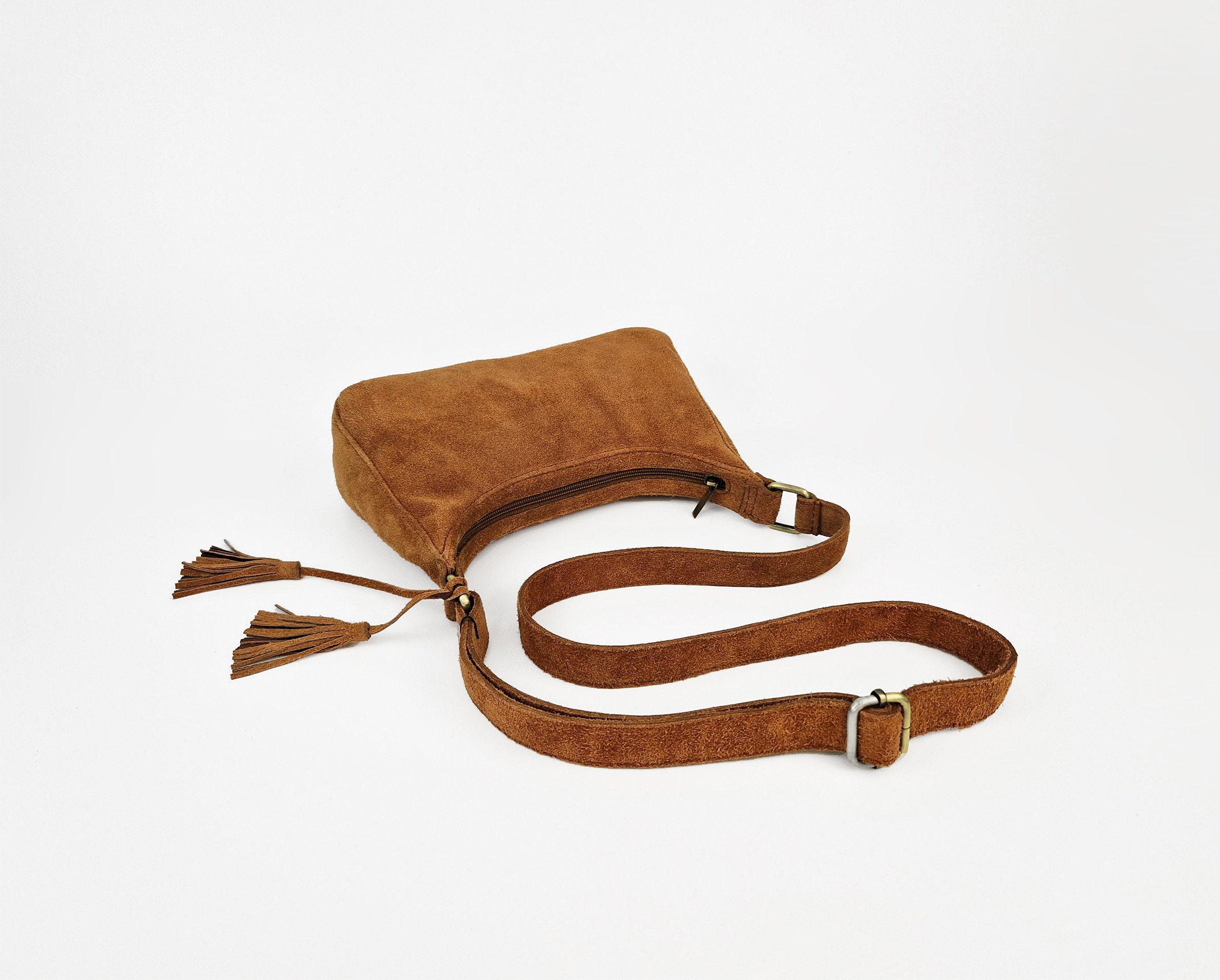 [Sinoon]HALF MOON LEATHER HOBO BAG★新作★韓国ファッション★ SINOON] HALF MOON LEATHER HOBO BAG (SILVER) | もごつ