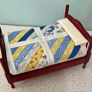 Handmade 1:12 scale Dollhouse Miniature Patchwork Quilt