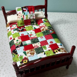 Handmade 1:12 scale Dollhouse Miniature Patchwork Christmas Holiday Quilt & Pillow