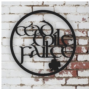 Cead Mile Failte/ Round Irish Wood Welcome Sign/ Scottish, Celtic Decor/ Gaelic Greeting