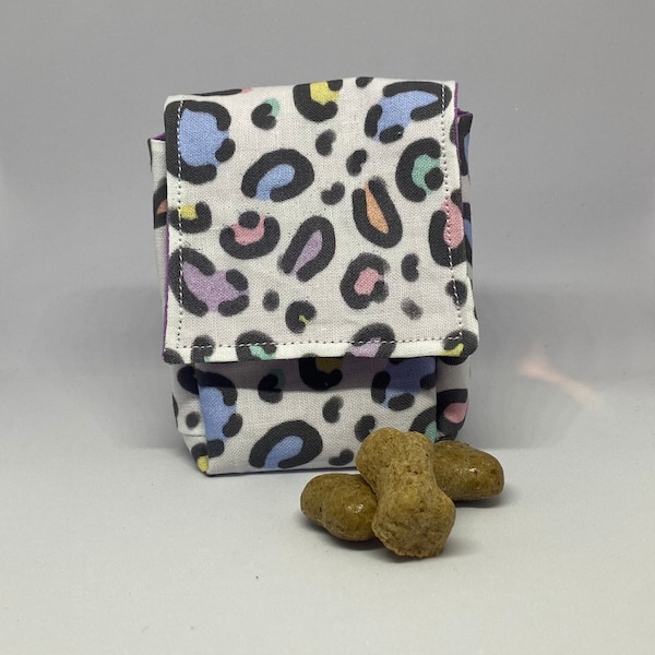 Dog Treat Bag, Dog Treat Pouch, Dog Treat Bag for Pocket, Dog Walking Bag, Puppy Training, Leopard Print, Dog Training Bag, Dog Accessories