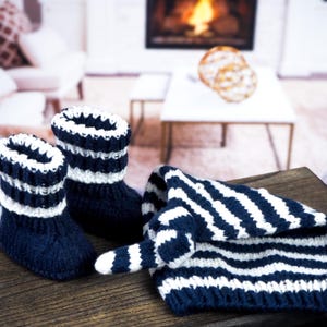 Seamless Striped Knit Baby Hat and Booties Set | Newborn Winter Accessories | Navy and White Baby Shower Gift | Handmade Baby Set