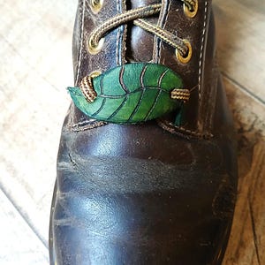 Boot charm leaf ornament shoe lace acessory boot tag