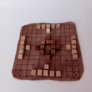 Hnefatafl tafl viking medieval board game