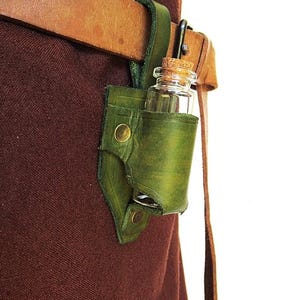 Leather potion holder for larp