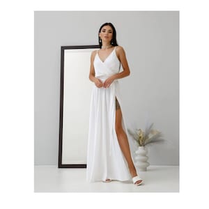 Elegant White Silk Maxi Dress with V-Neckline and Spaghetti Straps - Perfect for Summer Parties,  Ideal for Engagements and Graduations