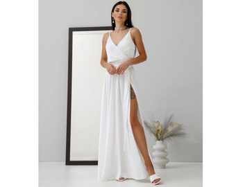 Elegant White Silk Maxi Dress with V-Neckline and Spaghetti Straps - Perfect for Summer Parties,  Ideal for Engagements and Graduations