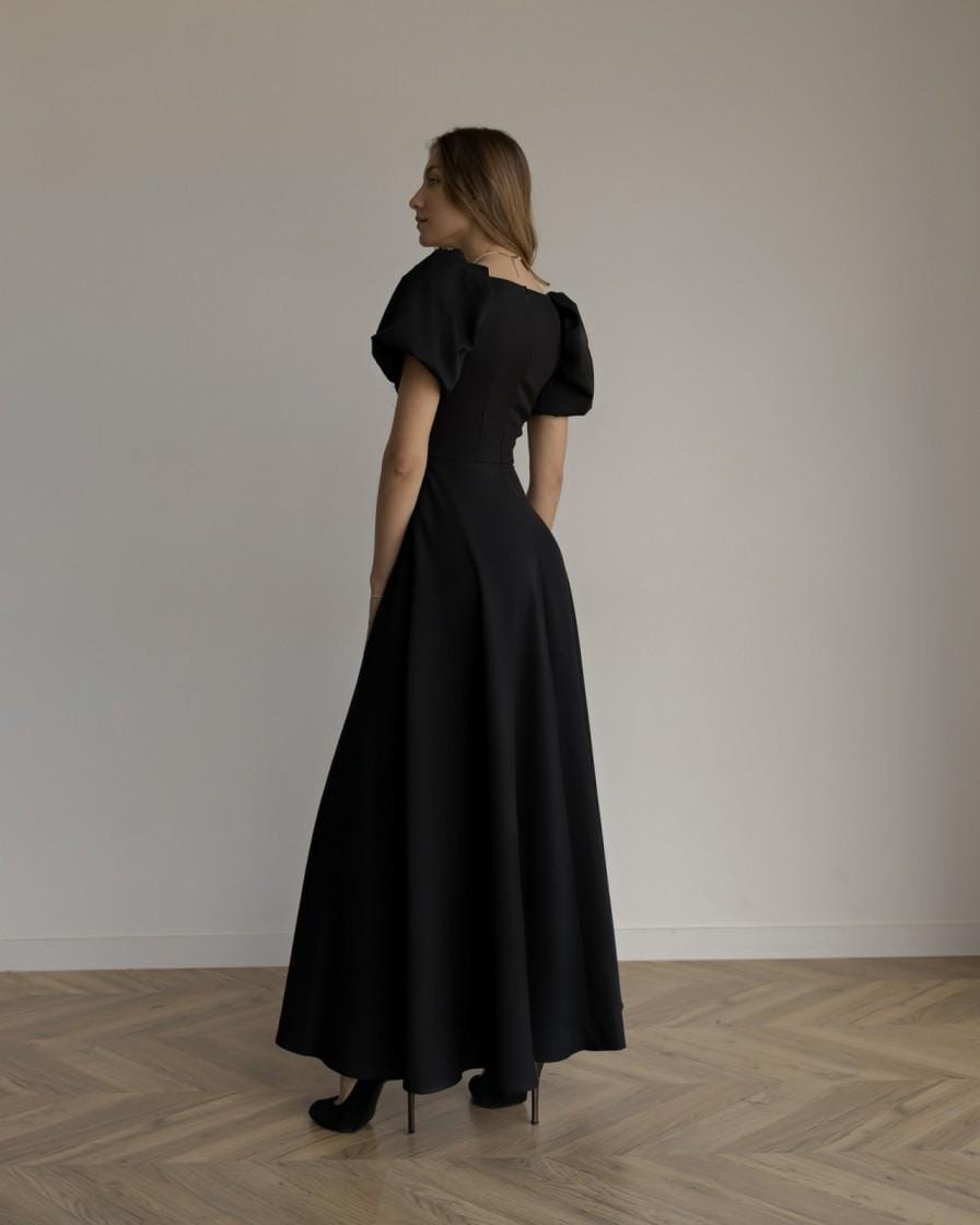 Elegant Black A-Line Maxi Dress for Prom with Puff Sleeves and Side Slit, Perfect Wedding Guest / Elegant Black Puff Sleeve Gown