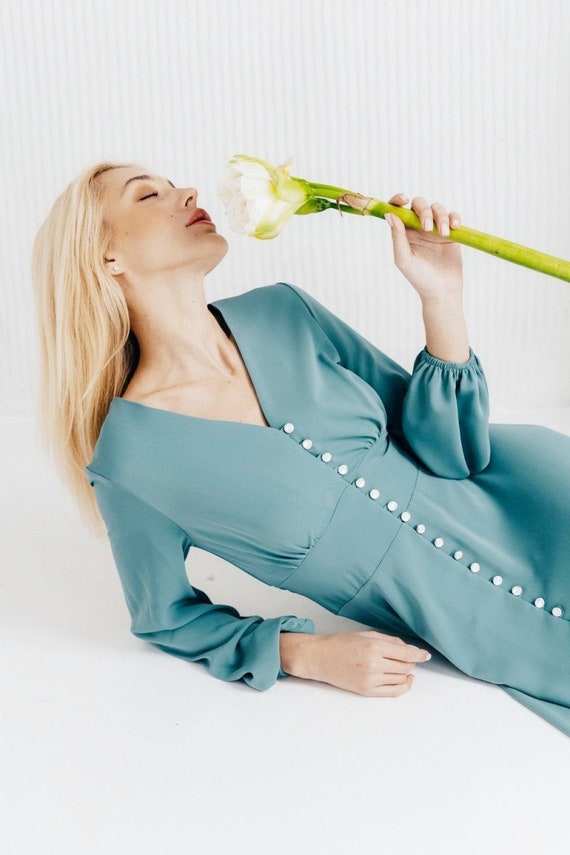 V-Neck Seafoam Green Midi A-Line Dress: Swing Style with Lantern Sleeves and Button Front