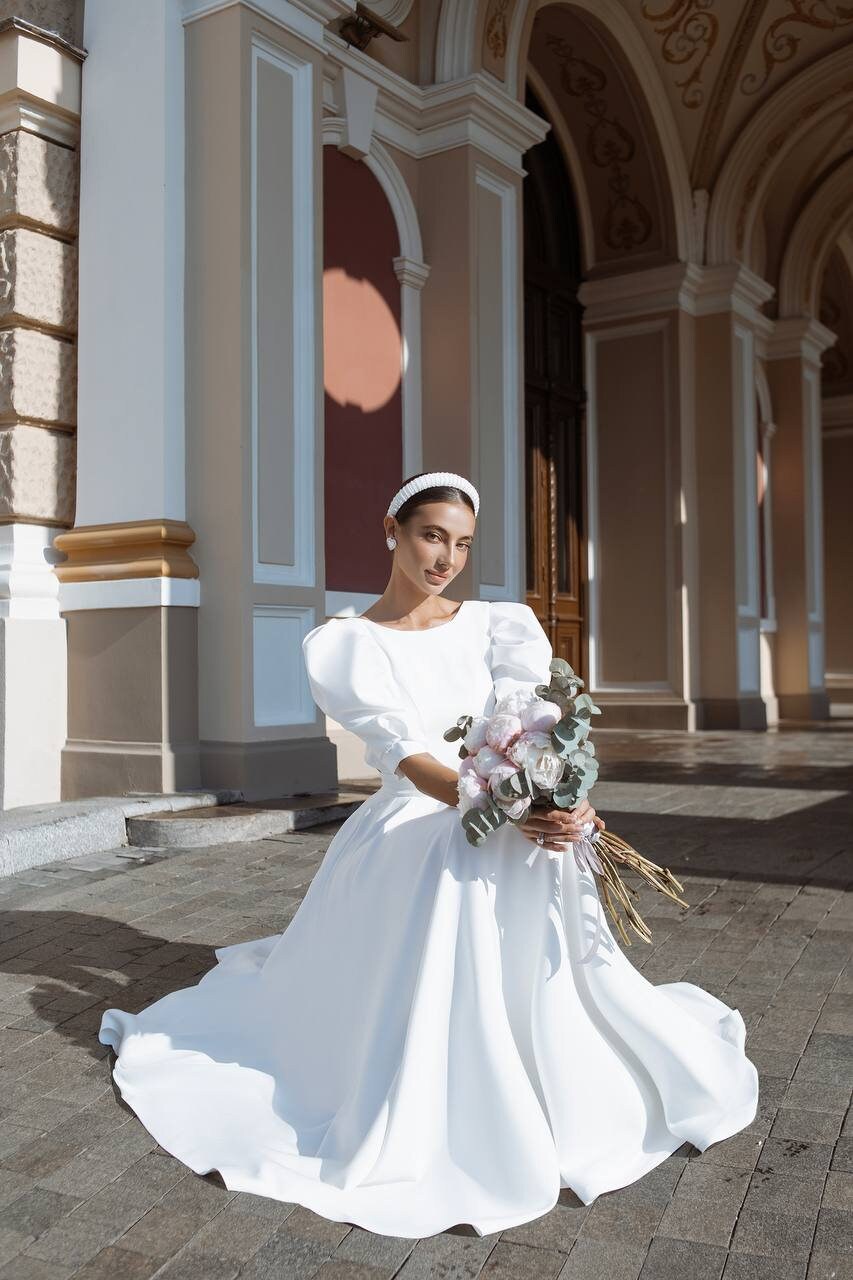 Elegant White Fit & Flare Midi Dress With Puff Sleeves