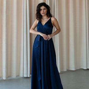 Marineblaues Maxikleid / Marineblaues Abendkleid / Hochzeitsgastkleid am Strand / Dunkelblaues Maxikleid