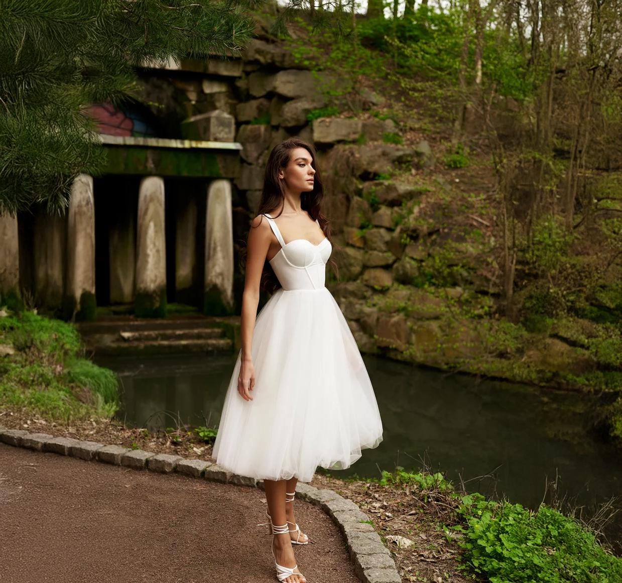 White Midi Corset Dress: Fit & Flare Sweetheart Neckline White Midi Corset Dress: Fit & Flare Sweetheart Neckline