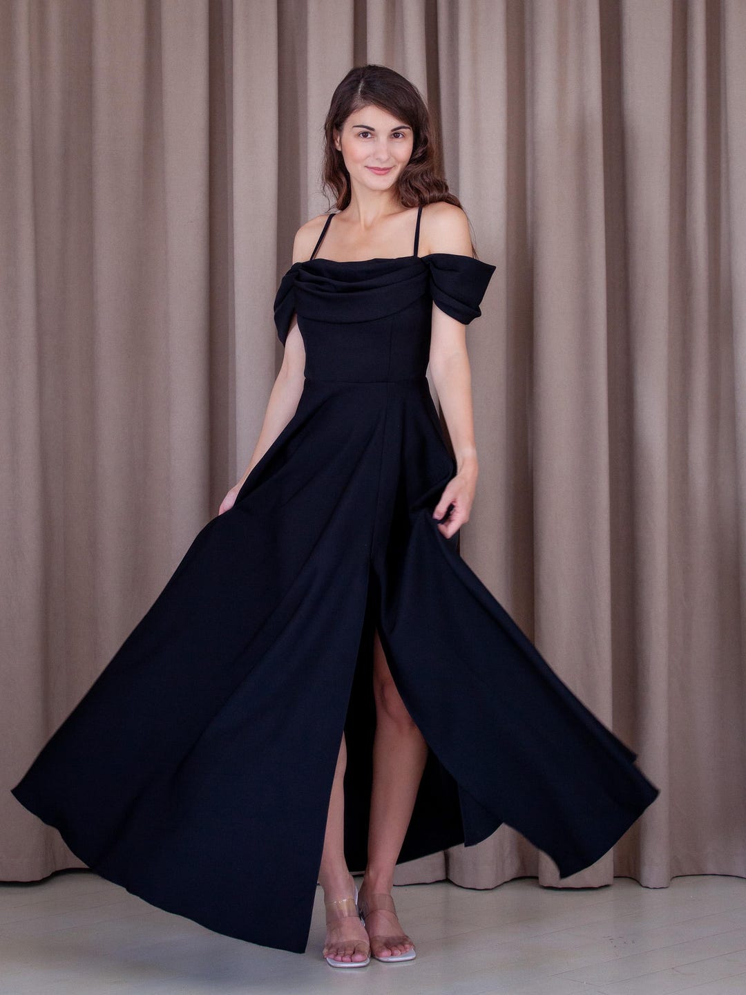 Elegant Black Sleeveless A-line Maxi Dress with Spaghetti Straps and Off-the-shoulder for Prom or Wedding Guest