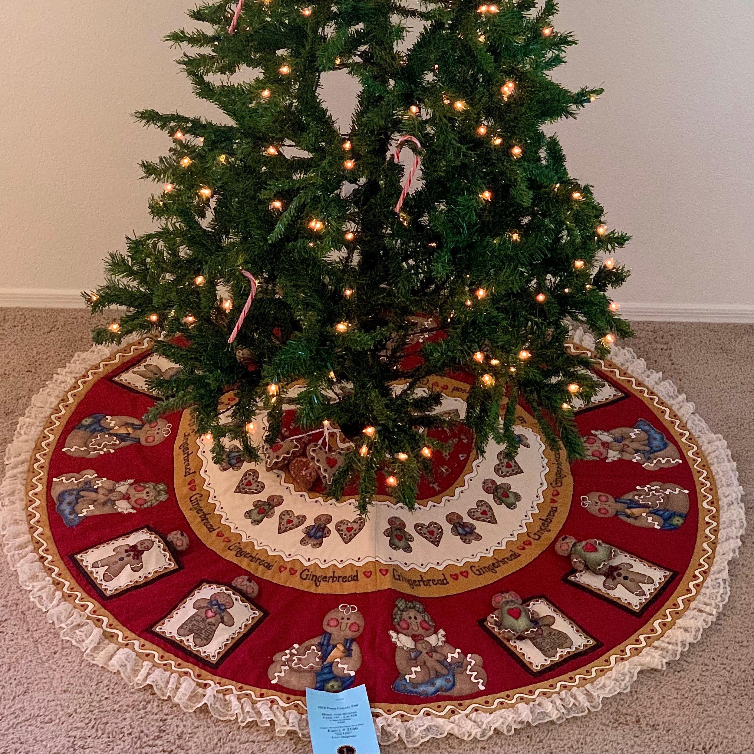 Gingerbread Christmas Tree Skirt 