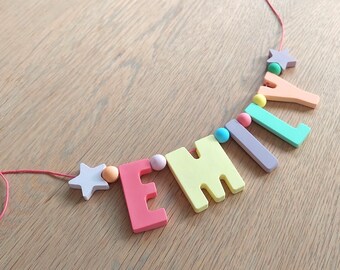 Guirnalda con nombre personalizado - Móvil infantil Jesmonite para colgar en la pared