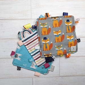 Baby Crinkle Tag Blanket / Sensory Blanket / Baby Lovey