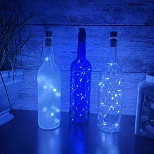 コルクと LED ライト付きワインボトル、ワインボトル、ライトアップワインボトル