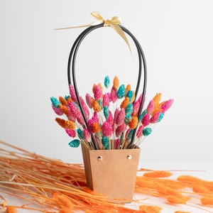 Kleurrijk droogbloemstuk in een doosje | Veelkleurig droogbloemboeket | Fris lentedecor | Eclectische woondecoratie | Inwijdingsfeest cadeau